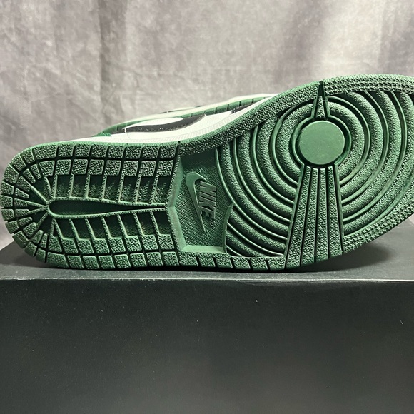 🔥Noble Green Toe🔥 jordan 1 low noble green toe size 9 mens - Picture 9 of 10